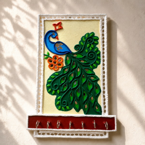 Peacock keyholder